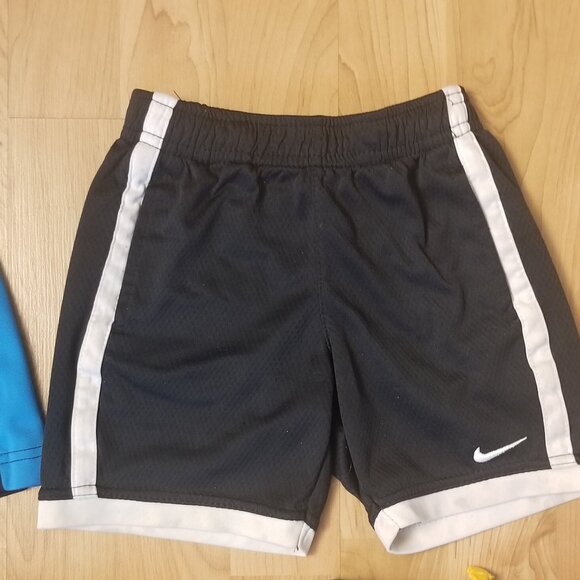 5 pairs of size 3T shorts Nike and Cat and Jack - Picture 3 of 6